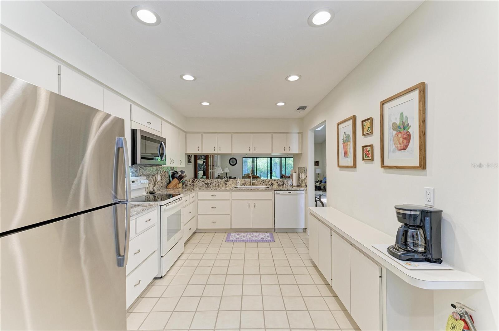 3946 WILSHIRE CIR E #168, SARASOTA, FL, 34238