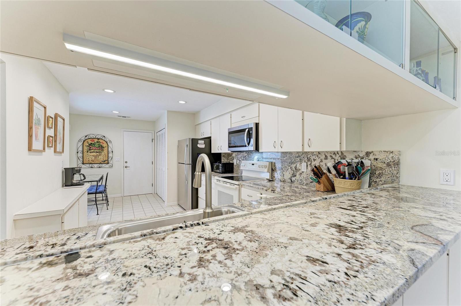 3946 WILSHIRE CIR E #168, SARASOTA, FL, 34238