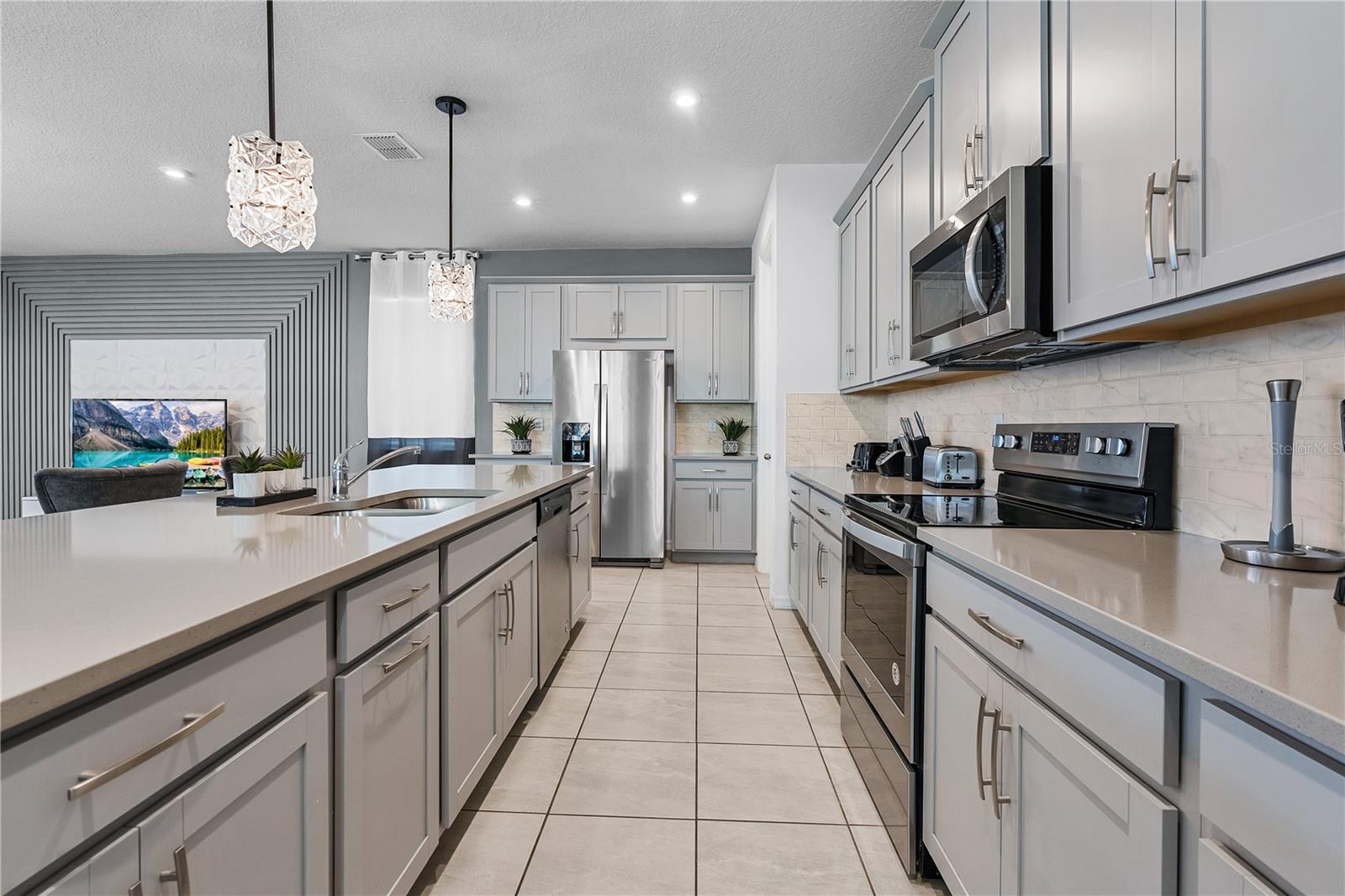 8915 TROPICAL HAVEN CT, KISSIMMEE, FL, 34747