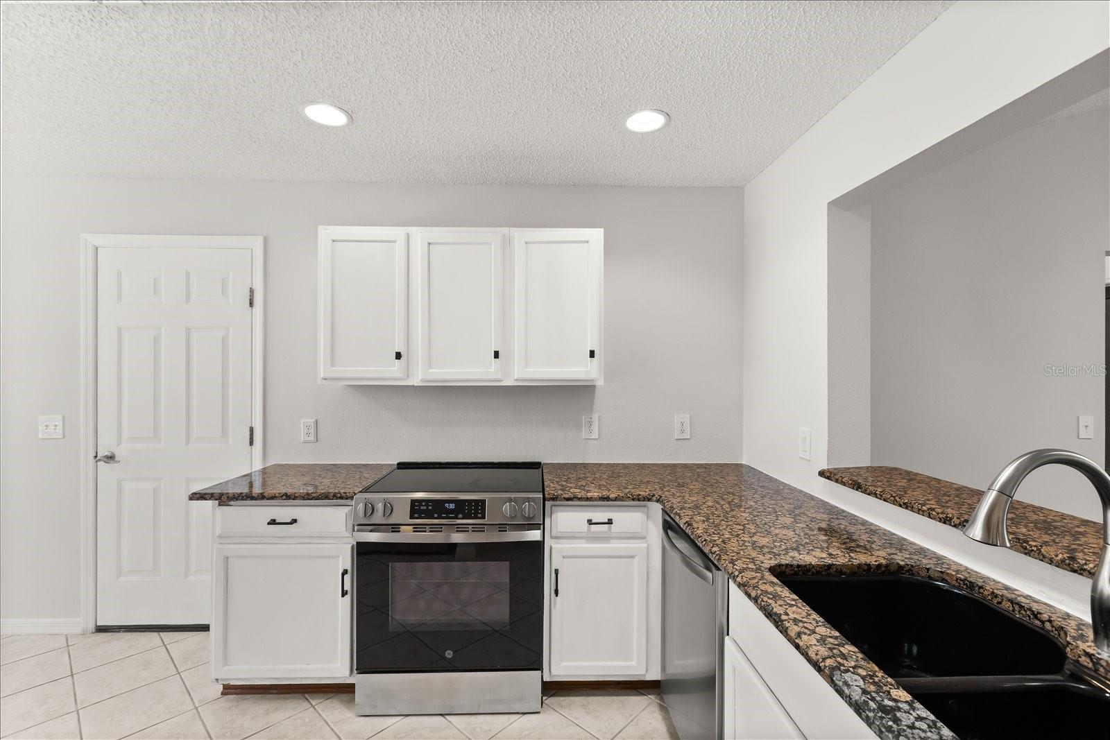 501 HERRERA CT, THE VILLAGES, FL, 32159