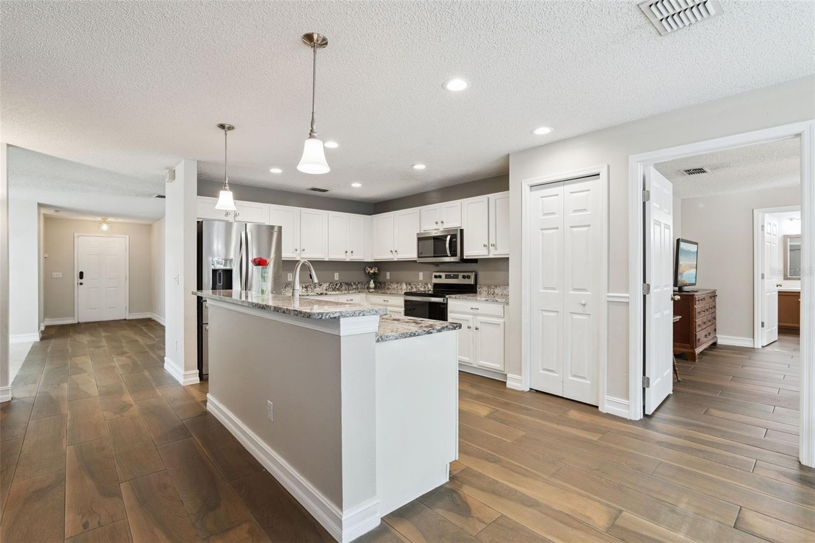 884 BELHAVEN DR, ORLANDO, FL, 32828