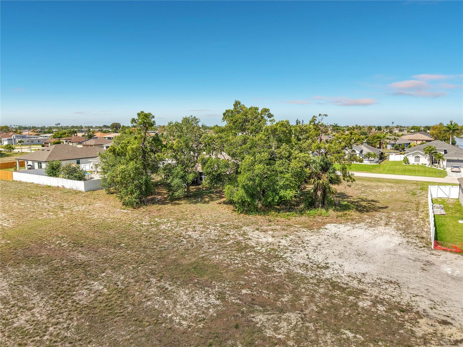1305 SW 8TH PL, CAPE CORAL, FL, 33991