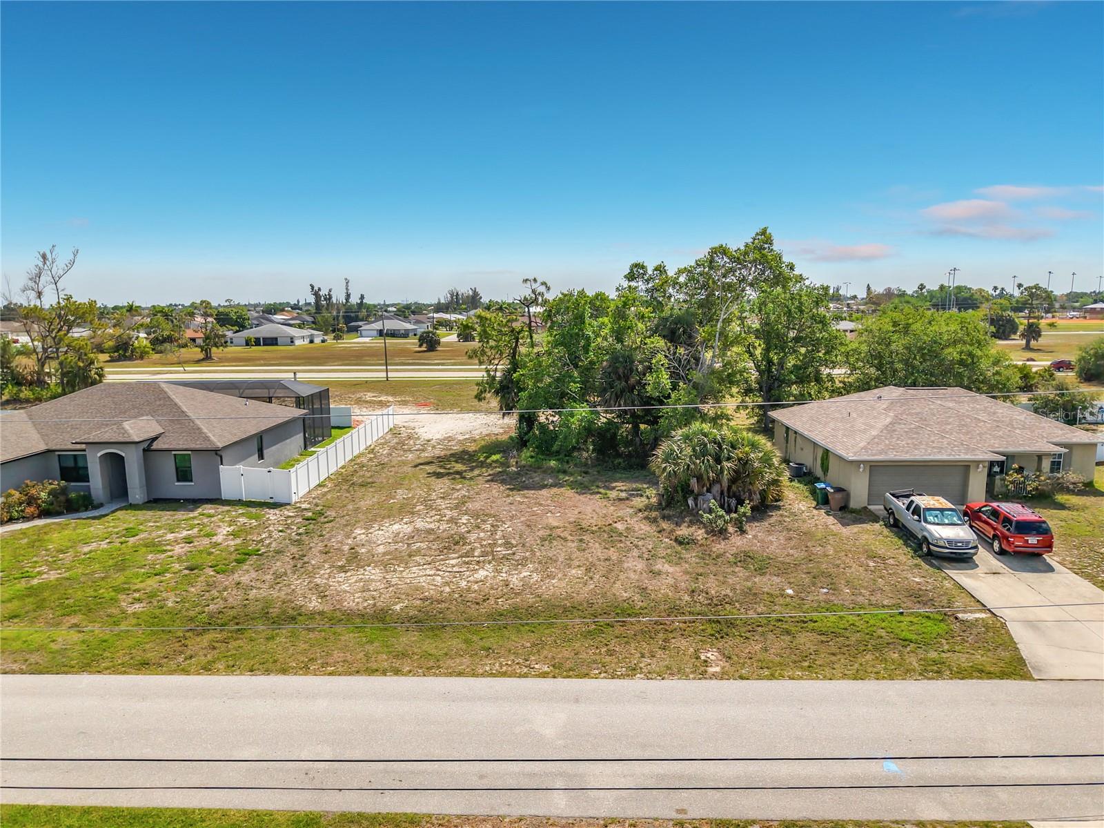 1305 SW 8TH PL, CAPE CORAL, FL, 33991