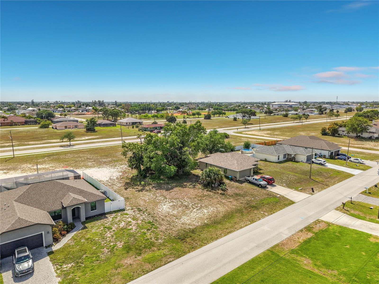 1305 SW 8TH PL, CAPE CORAL, FL, 33991