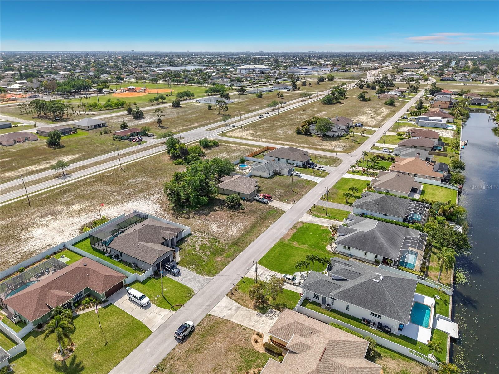 1305 SW 8TH PL, CAPE CORAL, FL, 33991