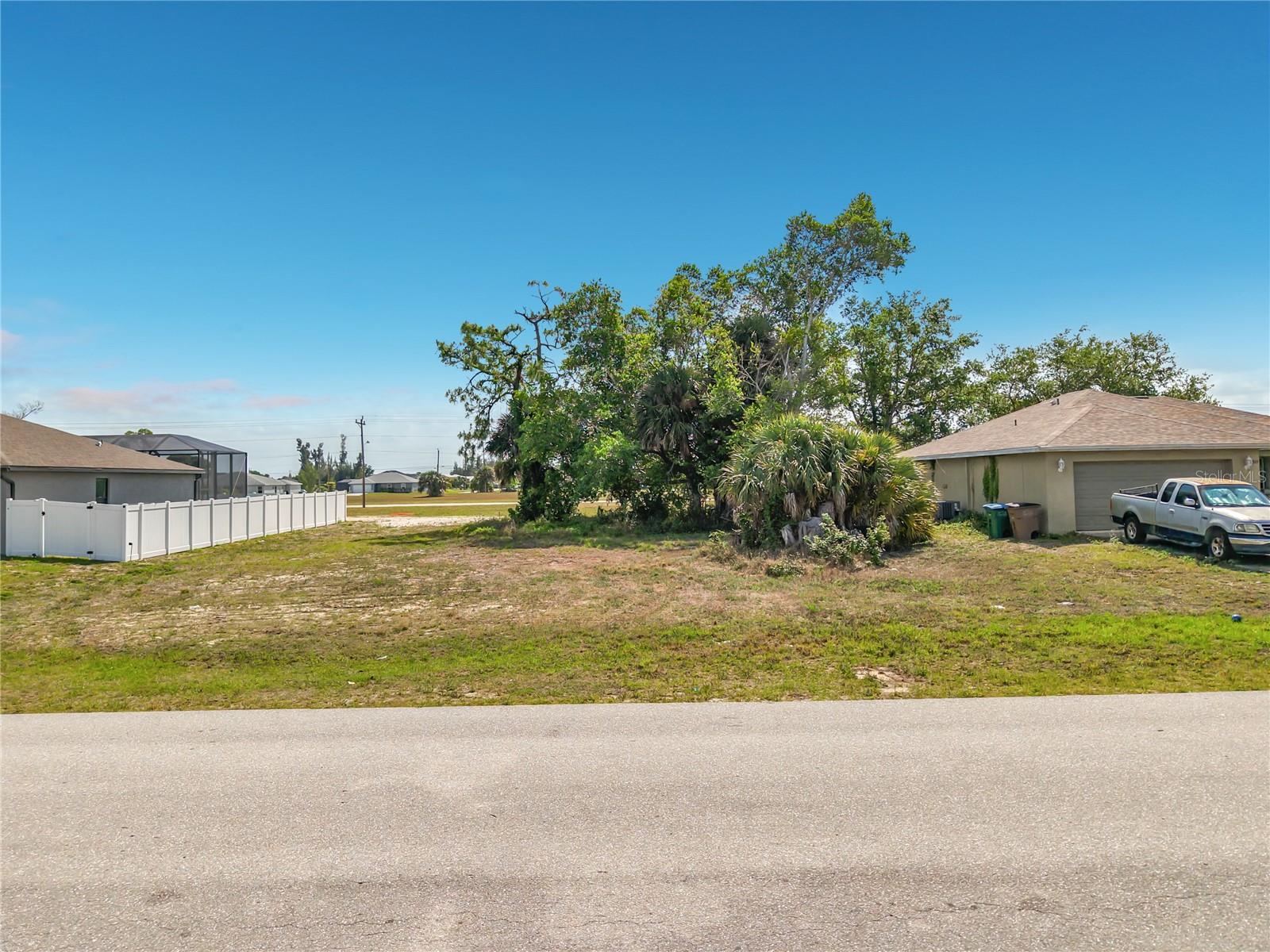 1305 SW 8TH PL, CAPE CORAL, FL, 33991