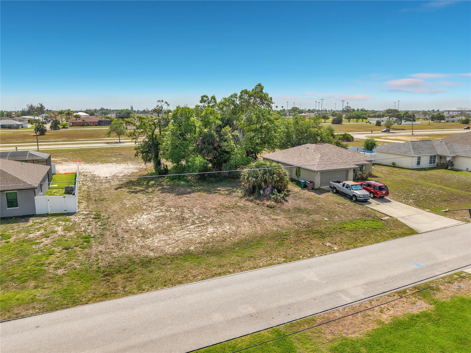 1305 SW 8TH PL, CAPE CORAL, FL, 33991