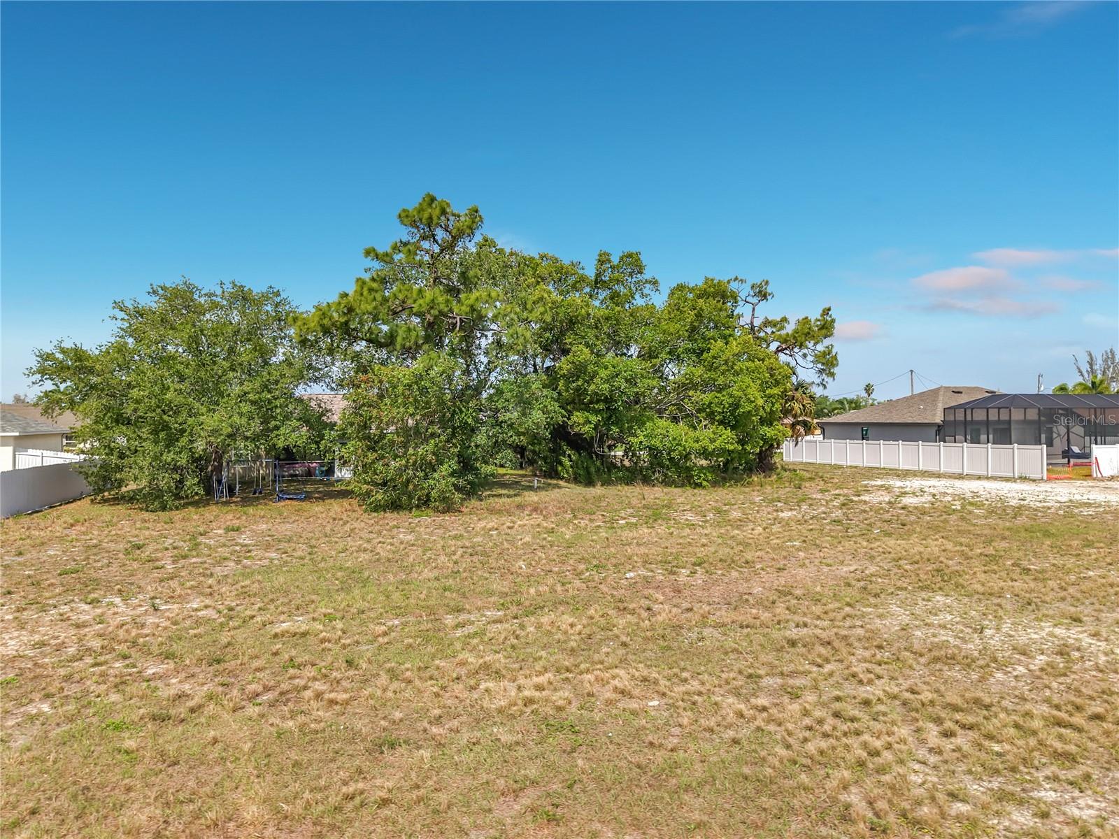 1305 SW 8TH PL, CAPE CORAL, FL, 33991