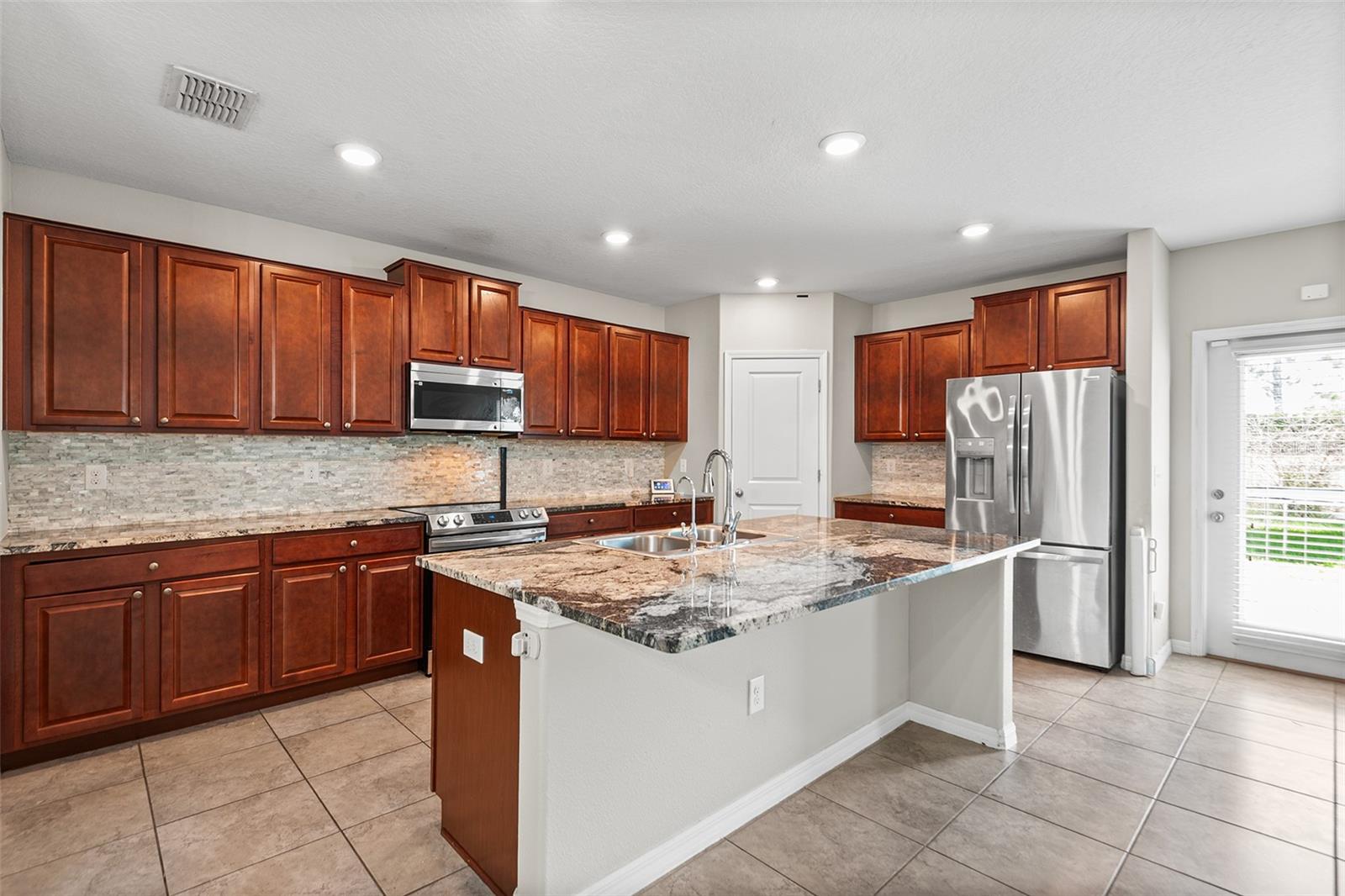 11201 HUDSON HILLS LN, RIVERVIEW, FL, 33579