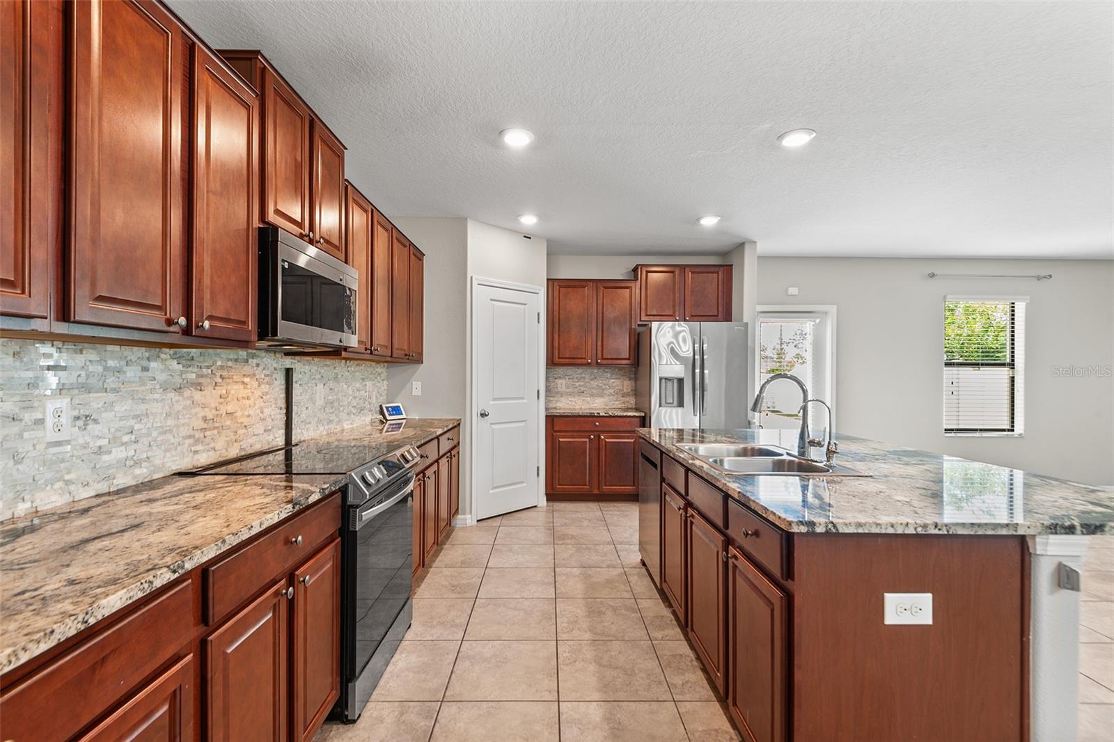 11201 HUDSON HILLS LN, RIVERVIEW, FL, 33579