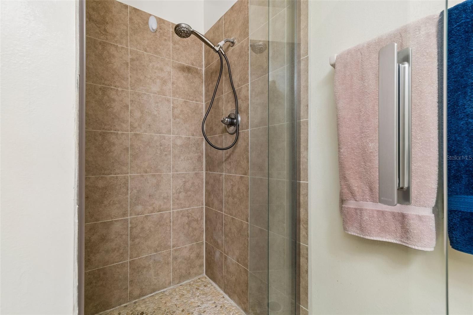 1904 CANTERBURY LN #5, SUN CITY CENTER, FL, 33573