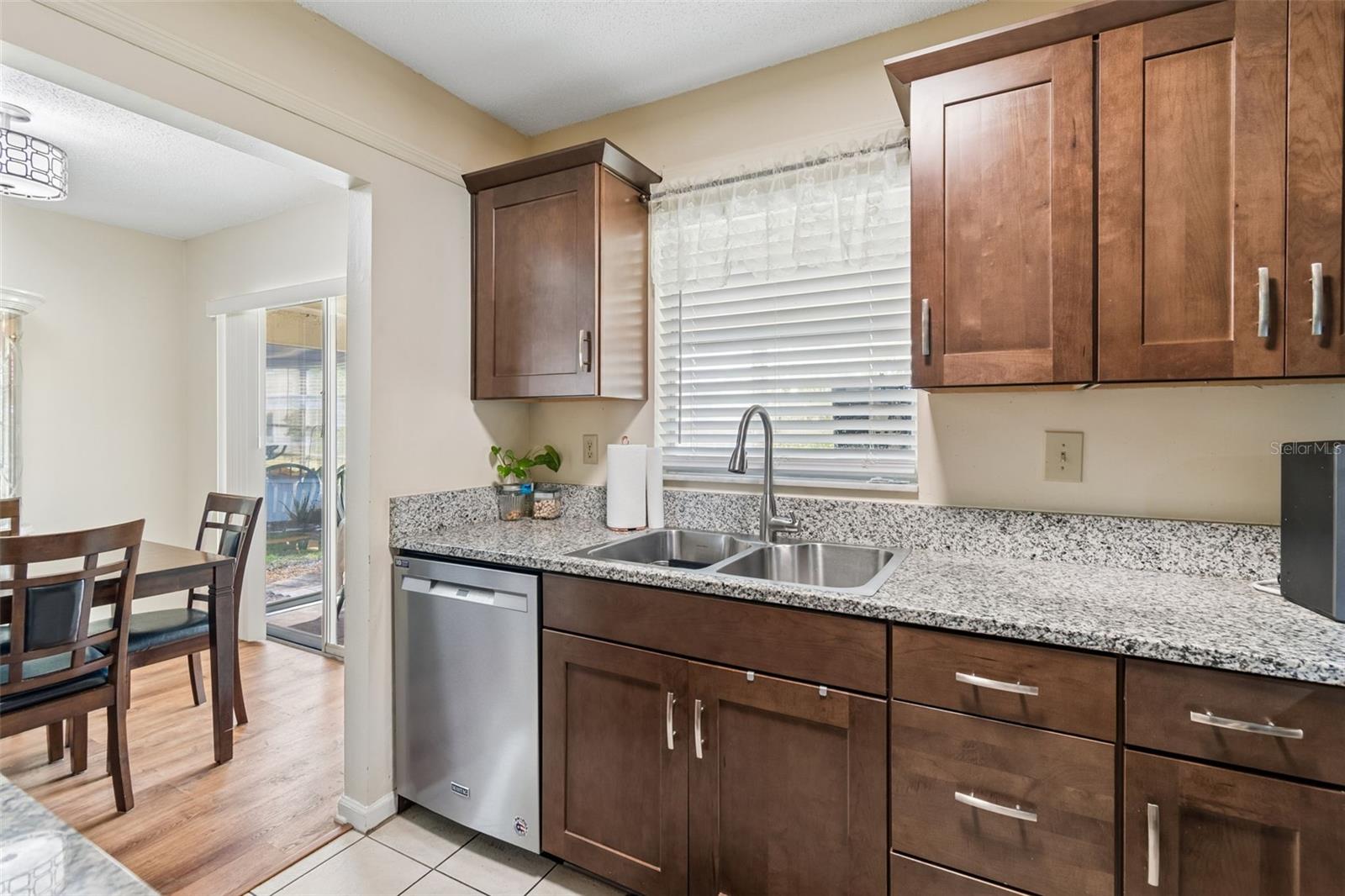 1904 CANTERBURY LN #5, SUN CITY CENTER, FL, 33573