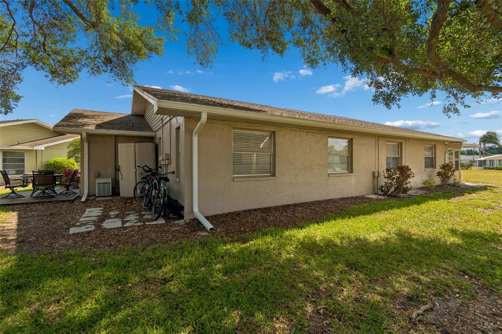 1904 CANTERBURY LN #5, SUN CITY CENTER, FL, 33573