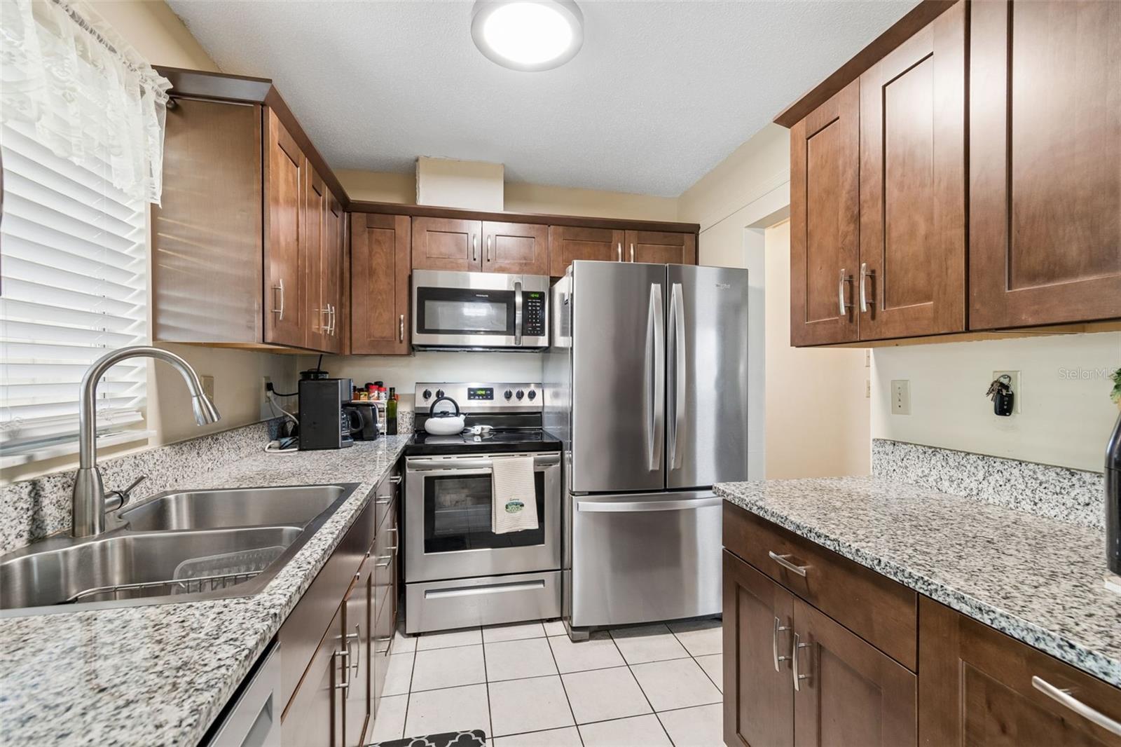 1904 CANTERBURY LN #5, SUN CITY CENTER, FL, 33573