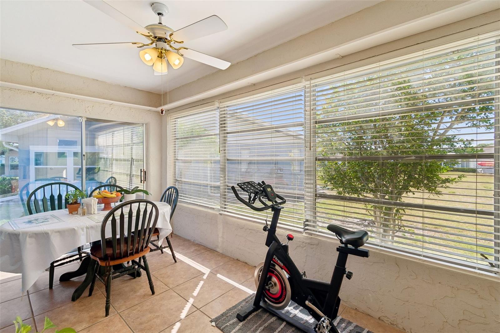 1904 CANTERBURY LN #5, SUN CITY CENTER, FL, 33573