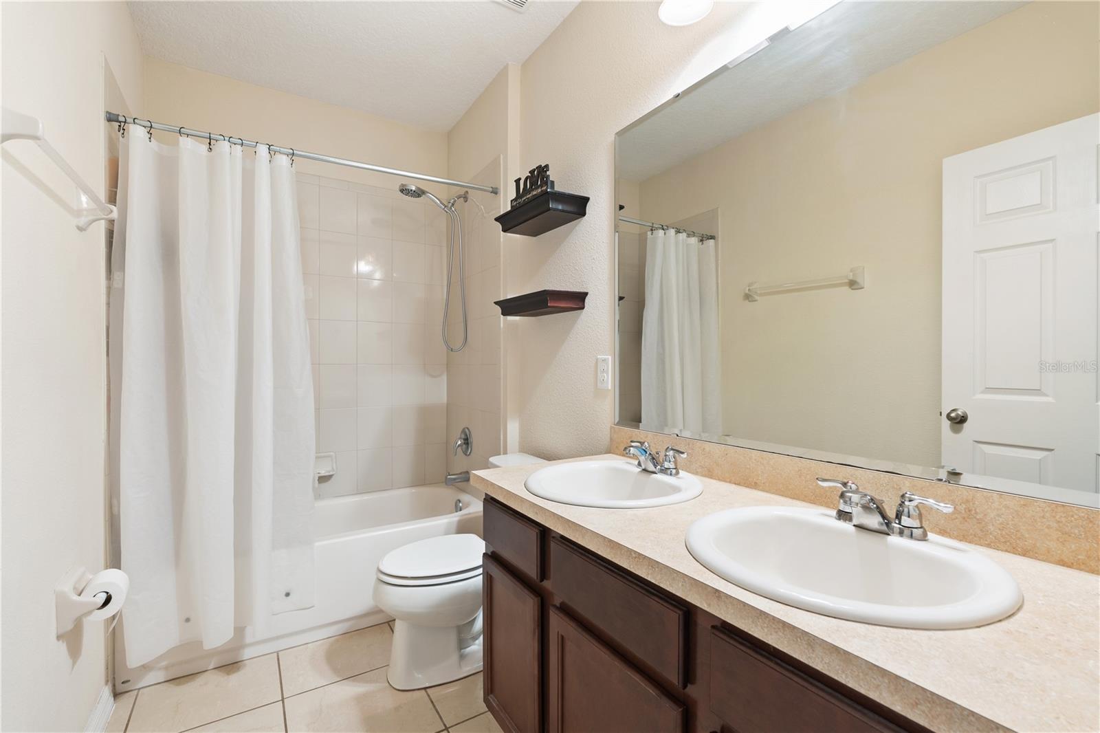 222 BELLA WAY, GROVELAND, FL, 34736