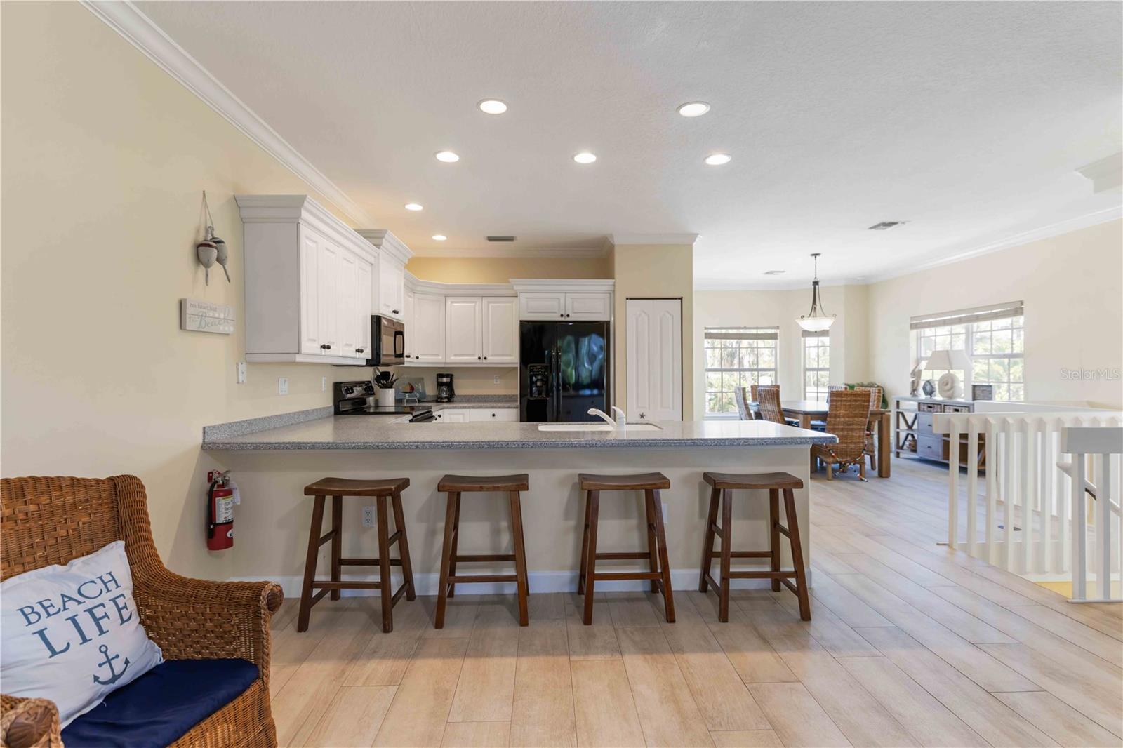 215 81ST ST, HOLMES BEACH, FL, 34217