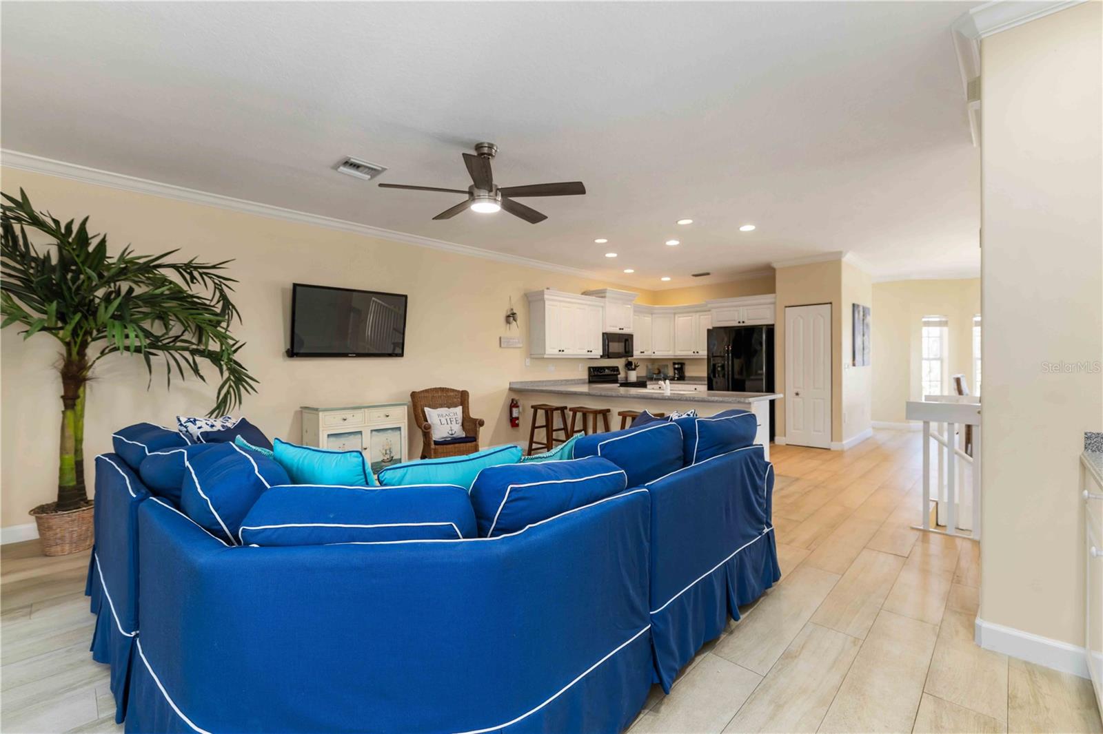 215 81ST ST, HOLMES BEACH, FL, 34217