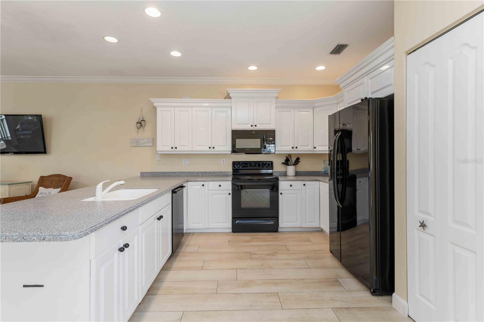 215 81ST ST, HOLMES BEACH, FL, 34217