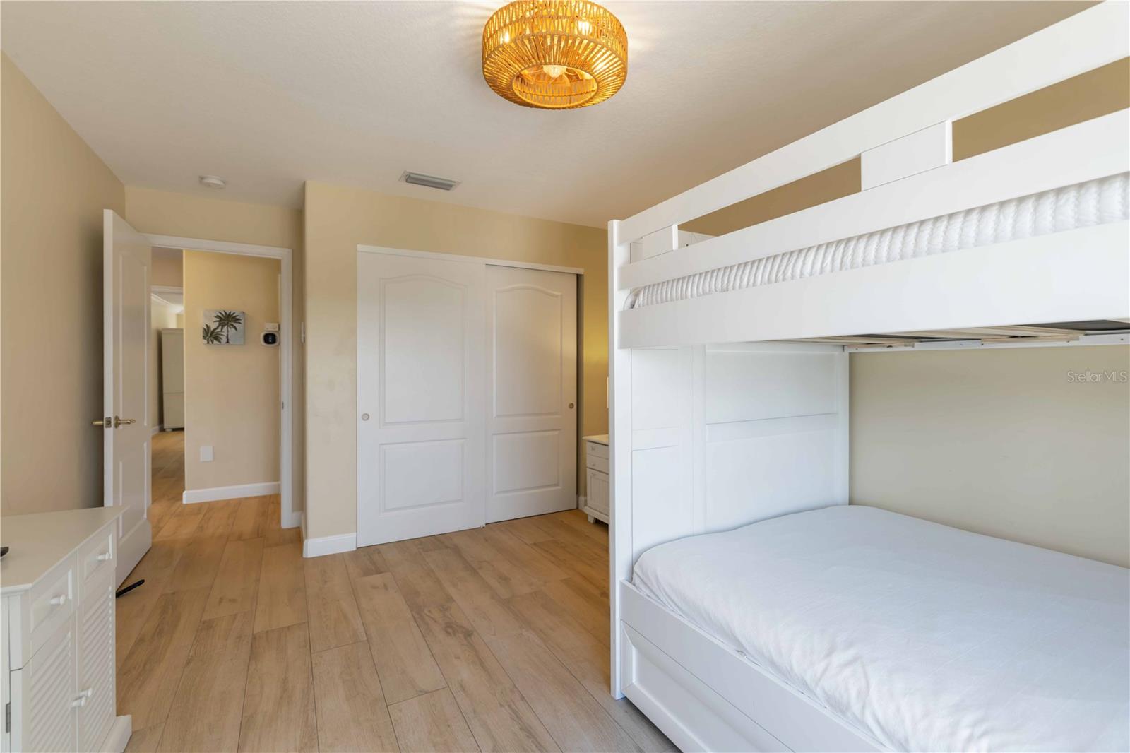 215 81ST ST, HOLMES BEACH, FL, 34217