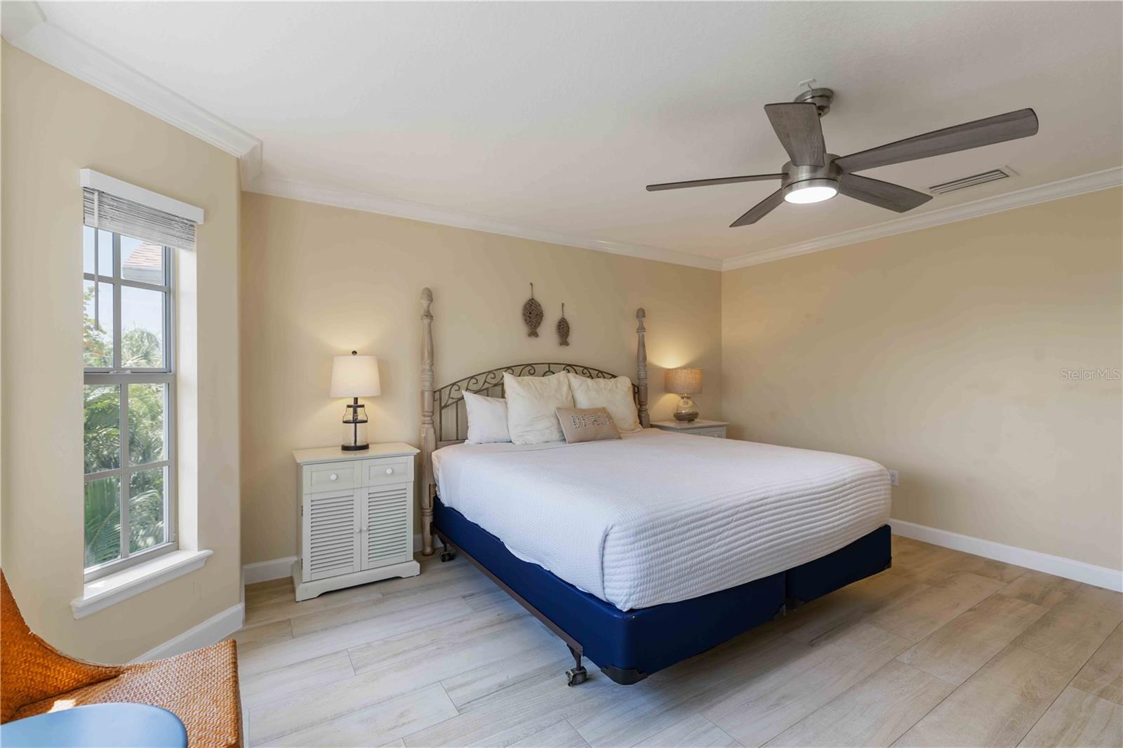 215 81ST ST, HOLMES BEACH, FL, 34217