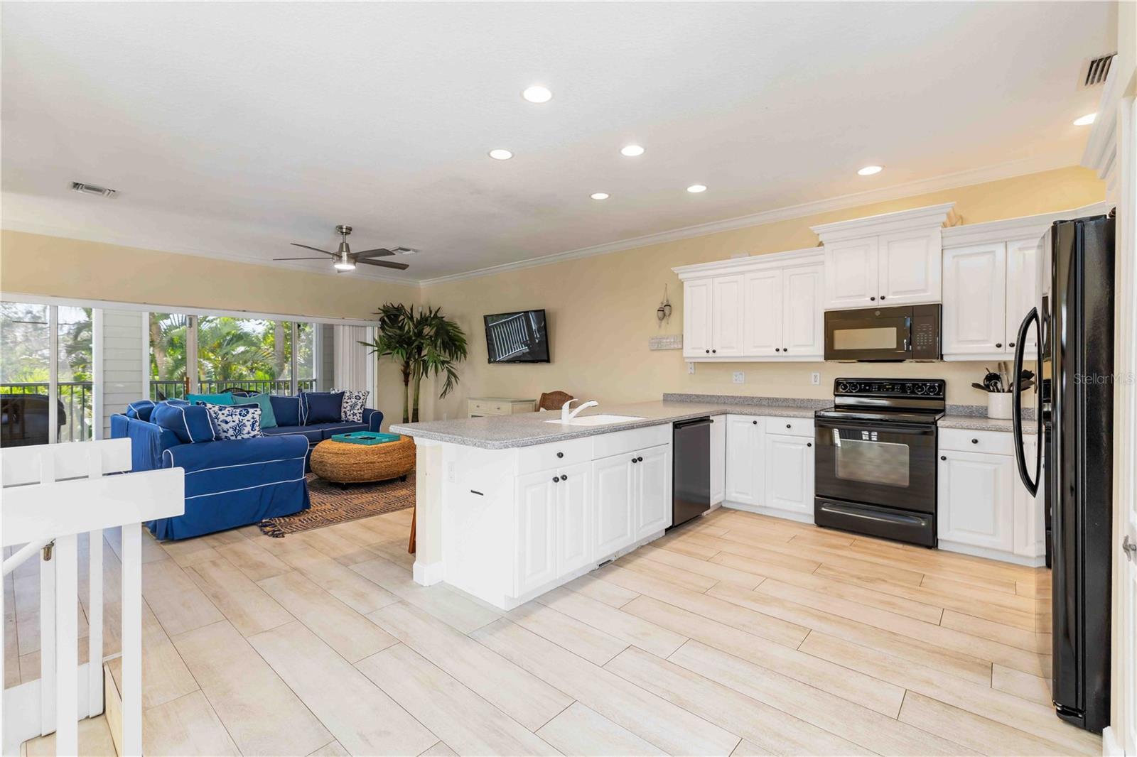 215 81ST ST, HOLMES BEACH, FL, 34217