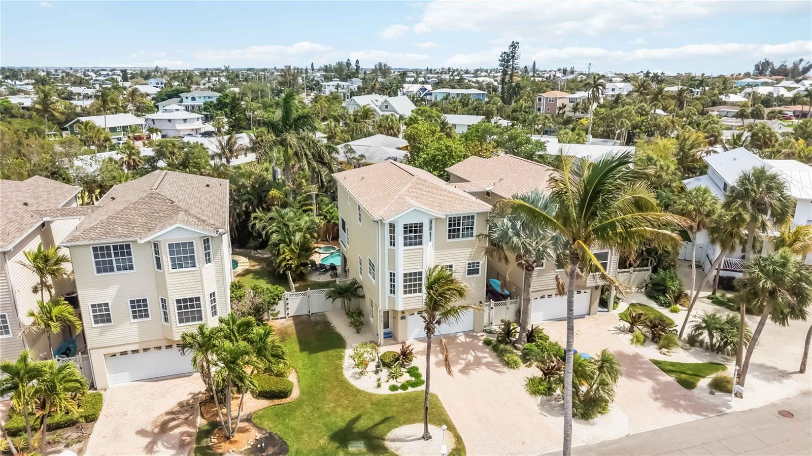 215 81ST ST, HOLMES BEACH, FL, 34217