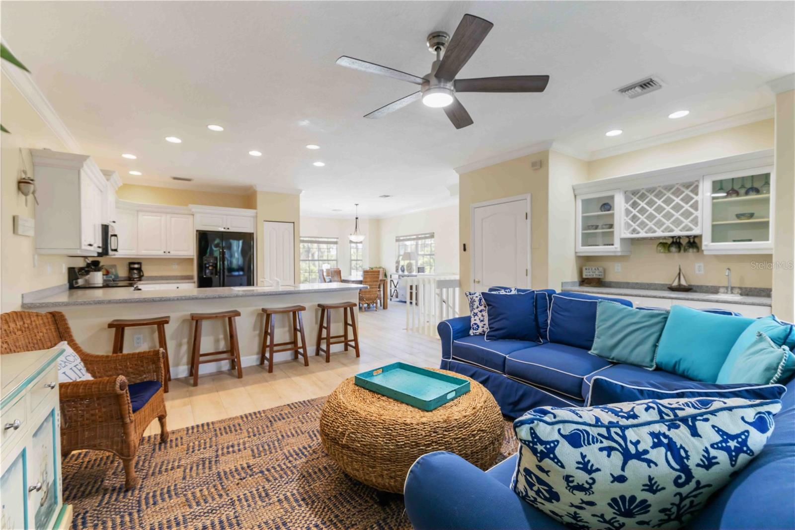 215 81ST ST, HOLMES BEACH, FL, 34217