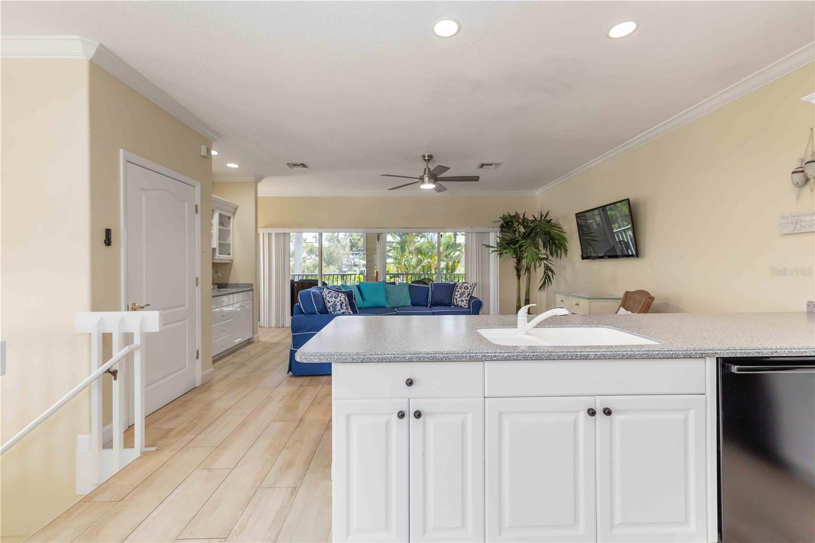 215 81ST ST, HOLMES BEACH, FL, 34217