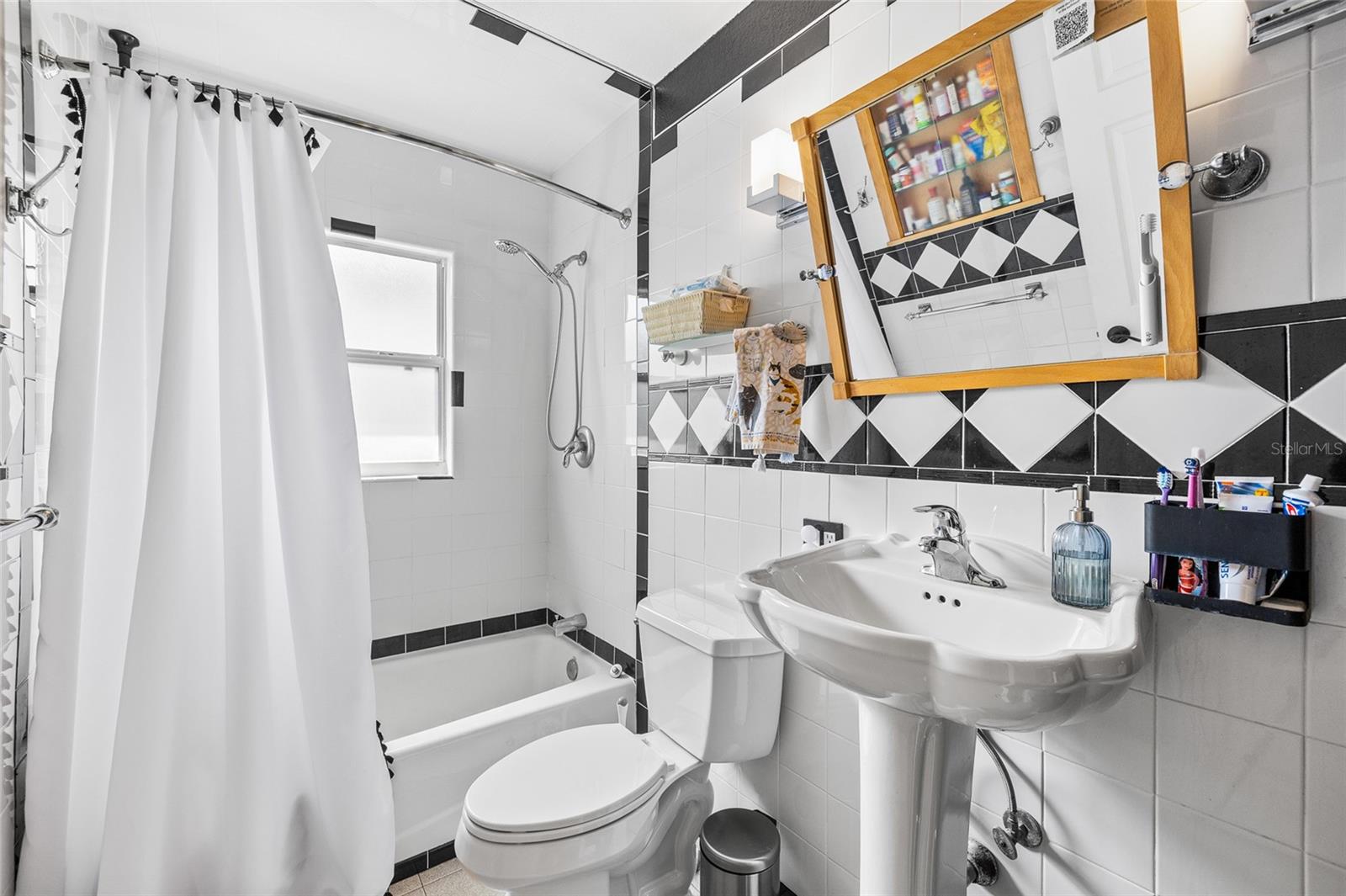 4650 2ND AVE S, ST PETERSBURG, FL, 33711