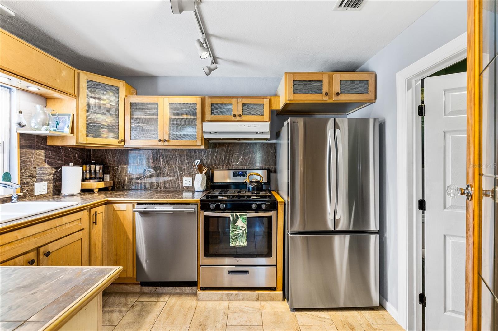 4650 2ND AVE S, ST PETERSBURG, FL, 33711