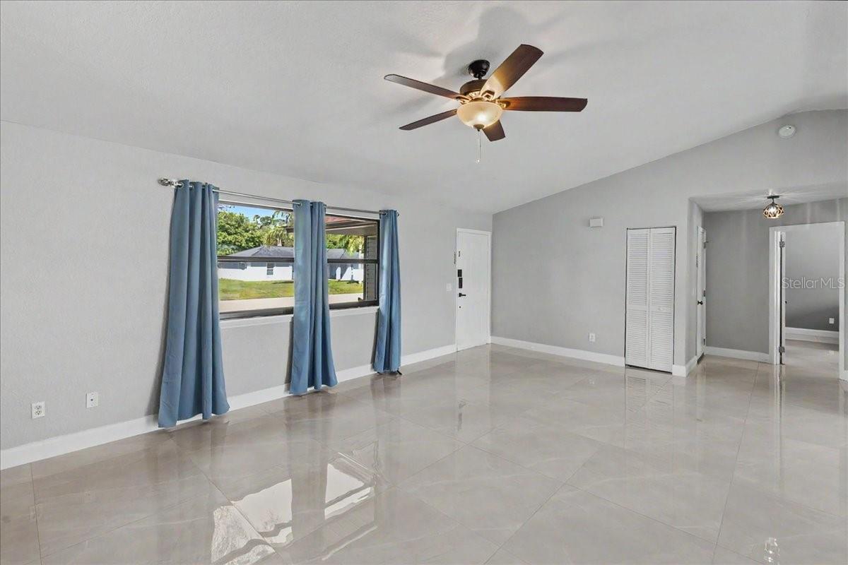 3223 TAMARIND DR, EDGEWATER, FL, 32141