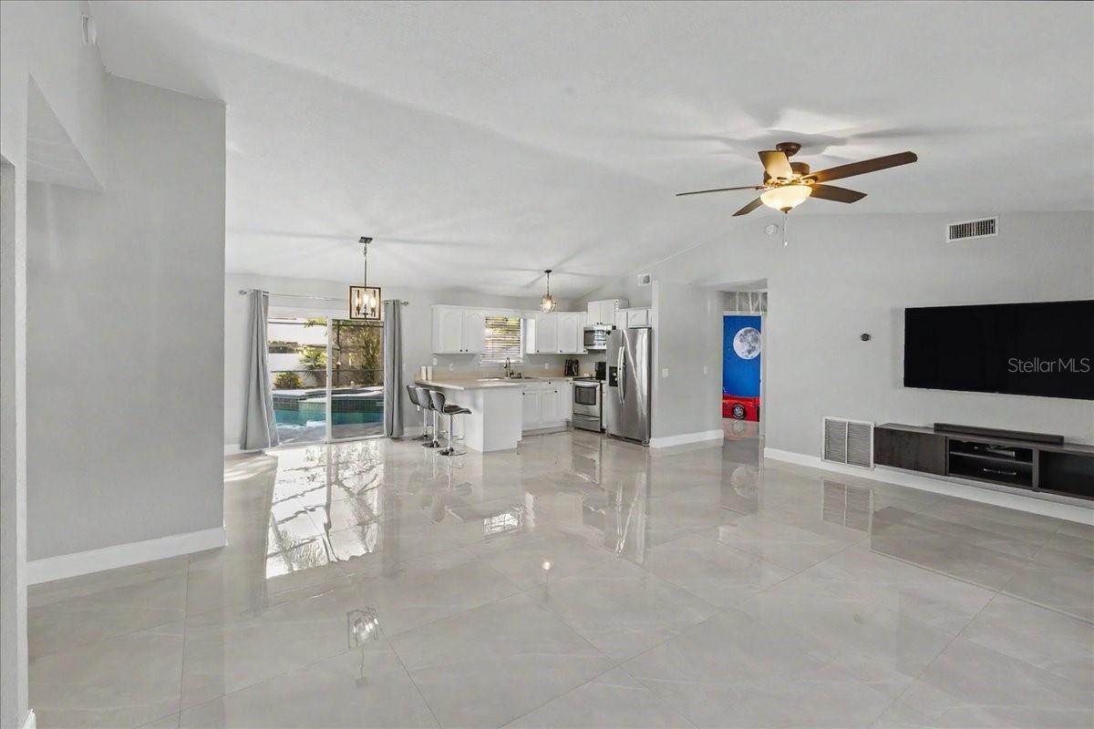 3223 TAMARIND DR, EDGEWATER, FL, 32141