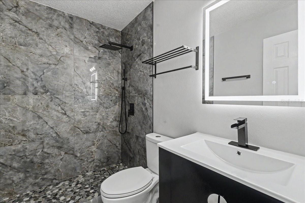 3223 TAMARIND DR, EDGEWATER, FL, 32141