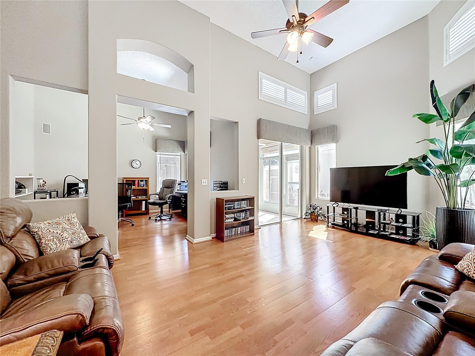 848 CREPE MYRTLE CIR, APOPKA, FL, 32712