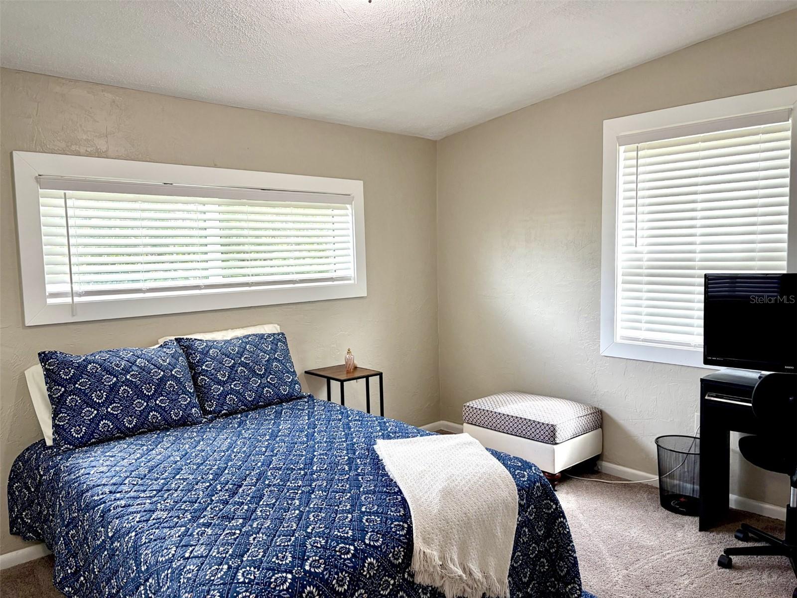 240 DALTON BLVD, PORT CHARLOTTE, FL, 33952