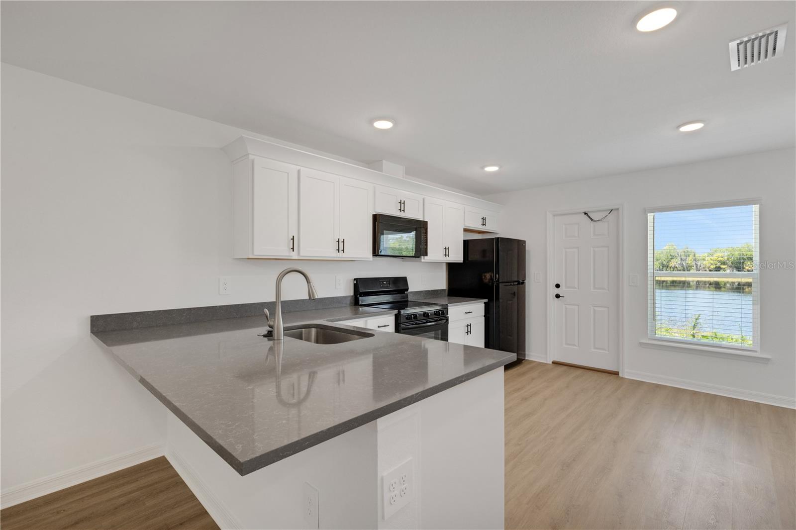 902 / 904 CAPTIVA PT, LAKELAND, FL, 33801