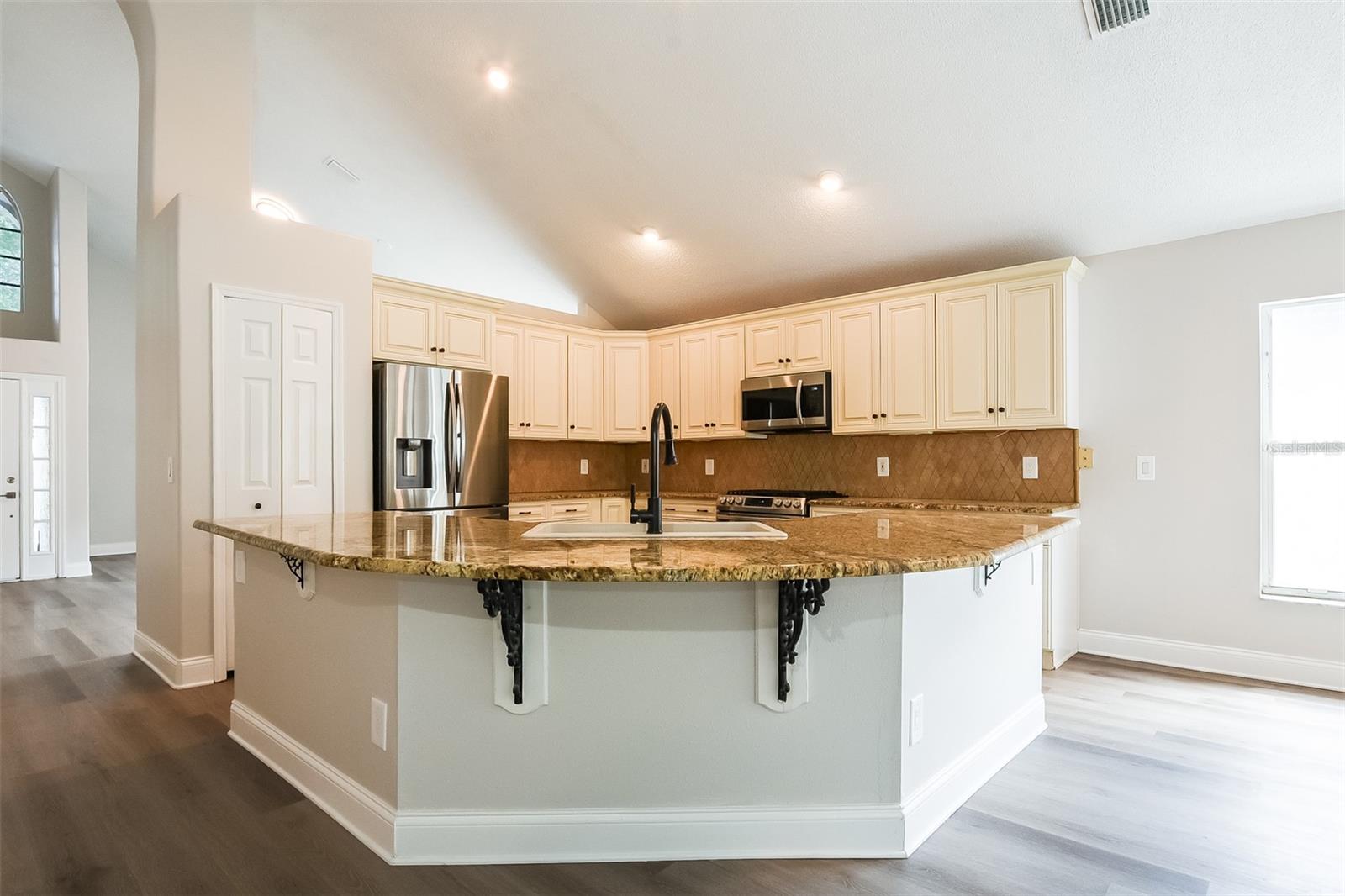 176 HANGING MOSS DR, OVIEDO, FL, 32765