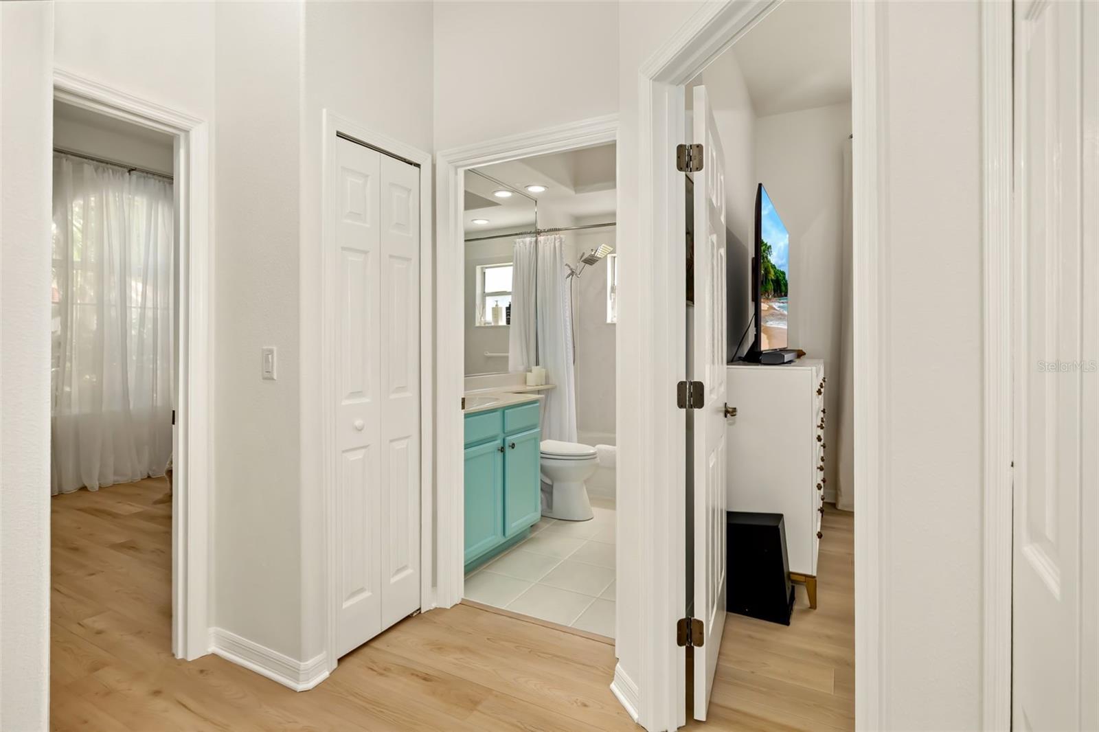 6413 GRAND POINT AVE, BRADENTON, FL, 34201