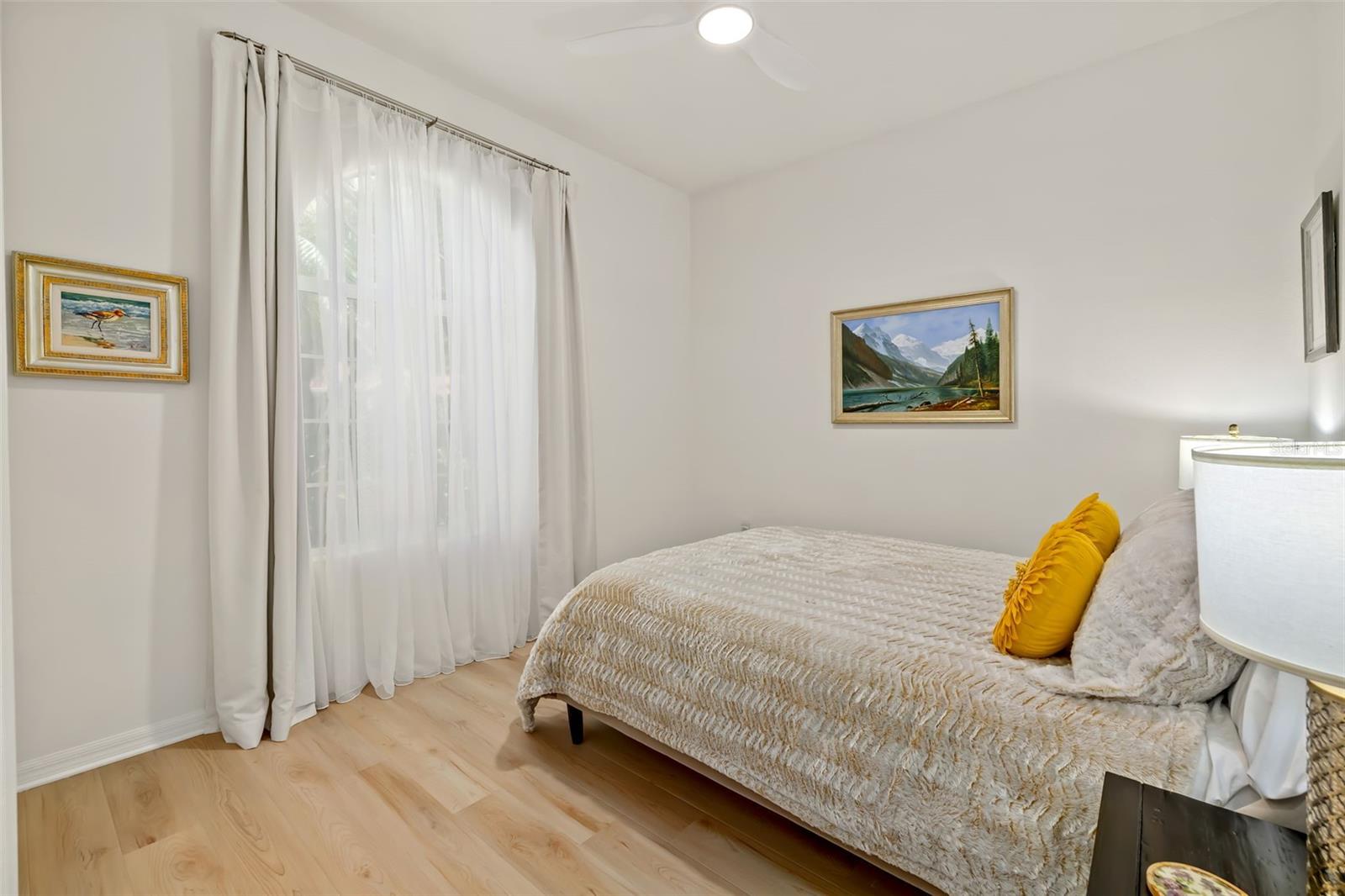 6413 GRAND POINT AVE, BRADENTON, FL, 34201