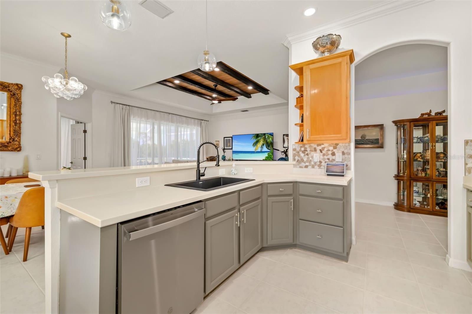 6413 GRAND POINT AVE, BRADENTON, FL, 34201