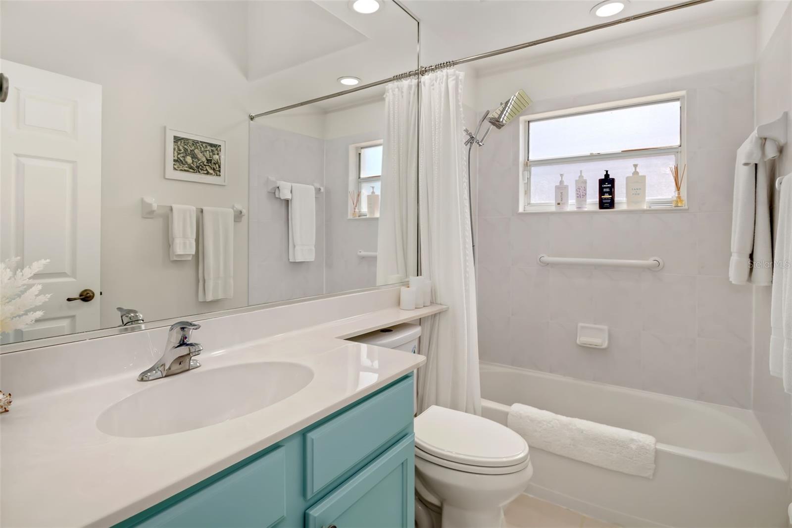 6413 GRAND POINT AVE, BRADENTON, FL, 34201