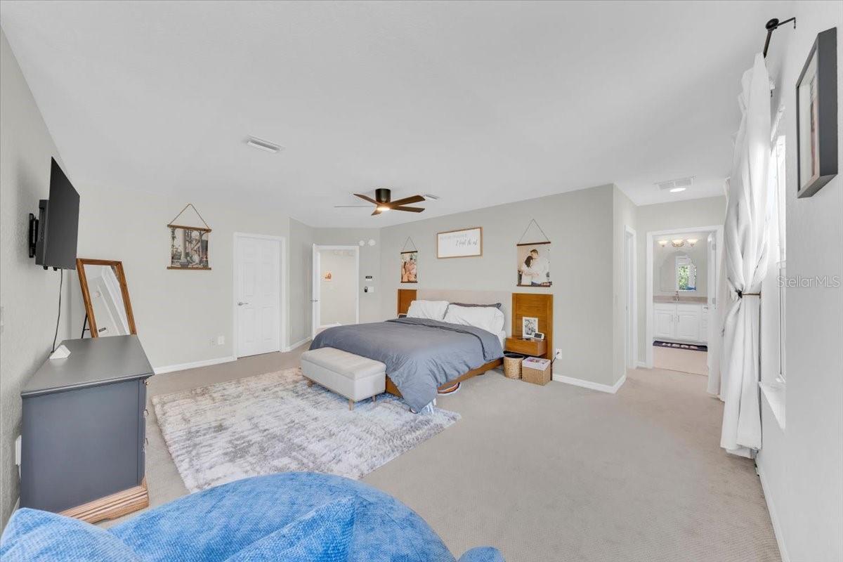 5913 FLATWOODS MANOR CIR, LITHIA, FL, 33547