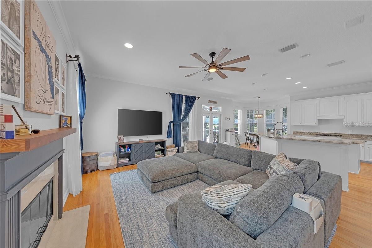 5913 FLATWOODS MANOR CIR, LITHIA, FL, 33547