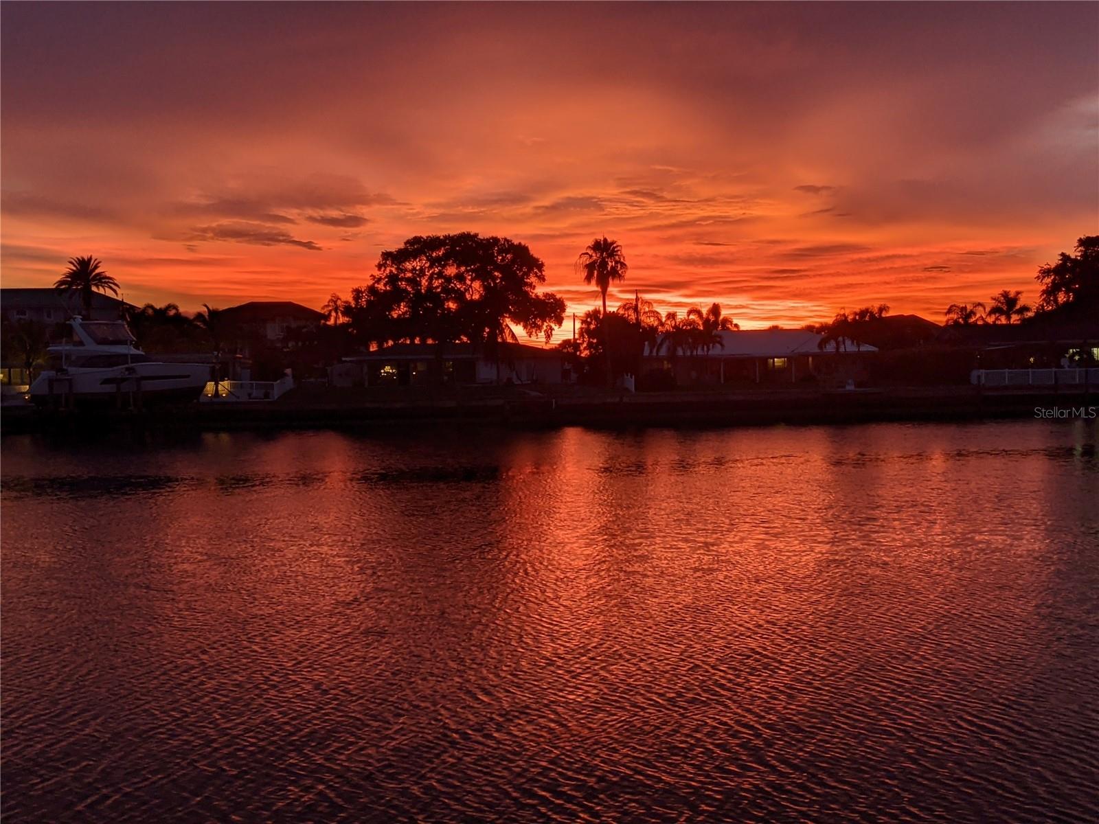 212 POINCIANA LN, LARGO, FL, 33770