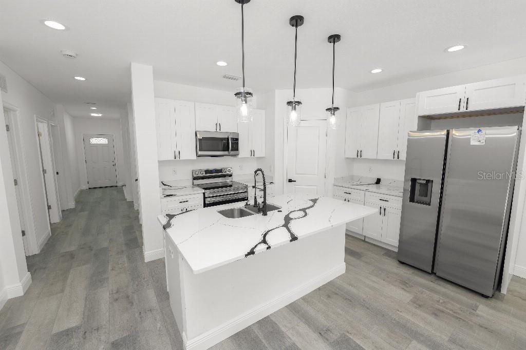 1115 N SWINDELL AVE, LAKELAND, FL, 33805