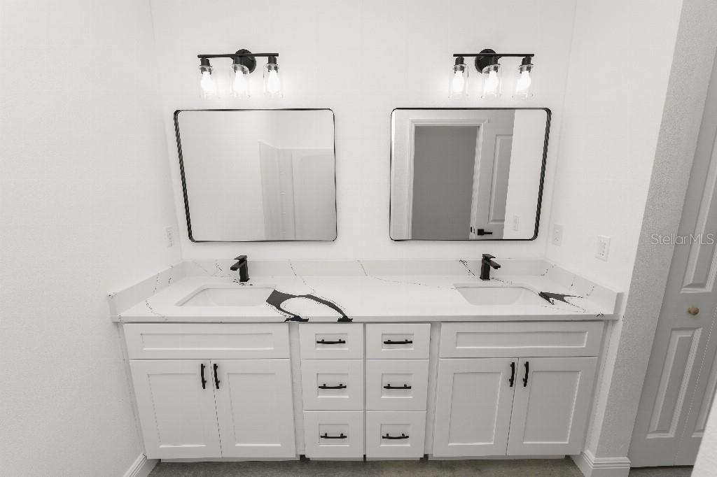 1115 N SWINDELL AVE, LAKELAND, FL, 33805