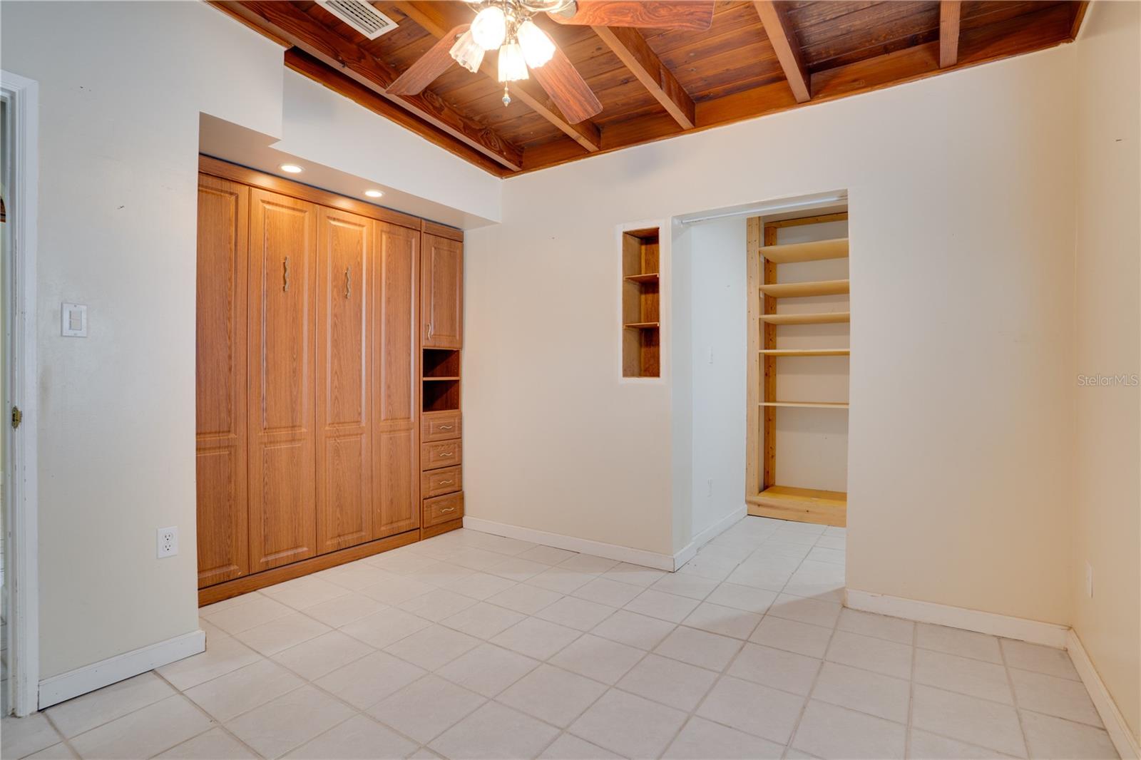 1533 SUFFOLK ST N, ST PETERSBURG, FL, 33710