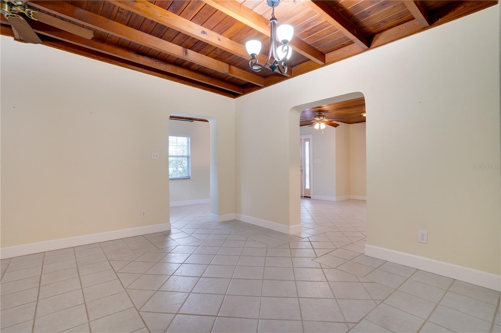 1533 SUFFOLK ST N, ST PETERSBURG, FL, 33710