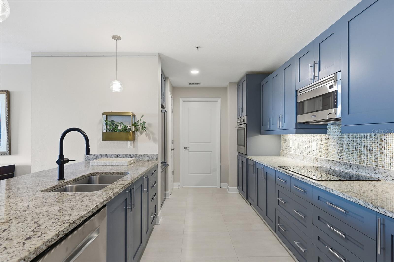 100 S EOLA DR #605, ORLANDO, FL, 32801